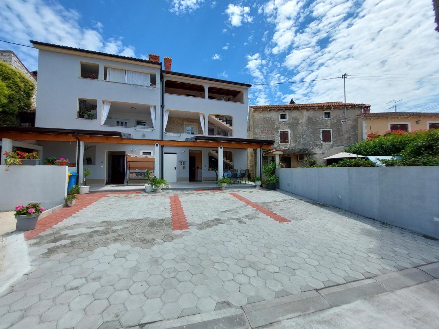 App Roko 3 Lägenhet Poreč Exteriör bild